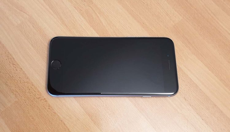 Iphone 6s da 64 giga con scatola e cover trasparente | GiovaTech