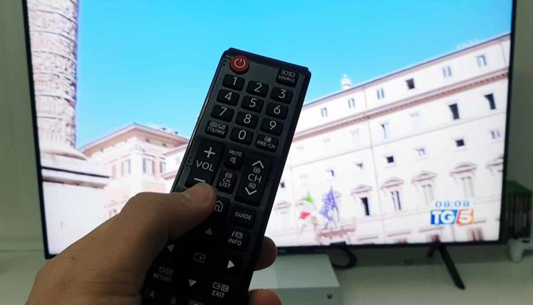Eliminare APP su Smart TV Samsung | GiovaTech